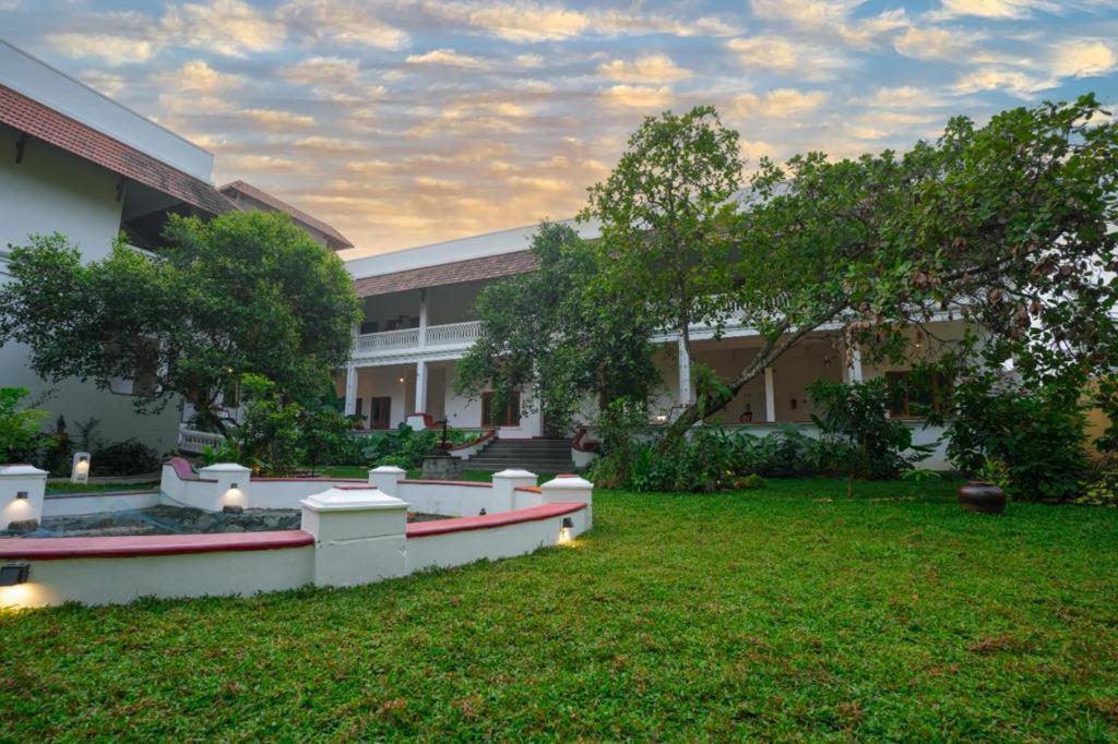 Marari Beach Bungalow Resort Alleppey Mararikulam Buitenkant foto