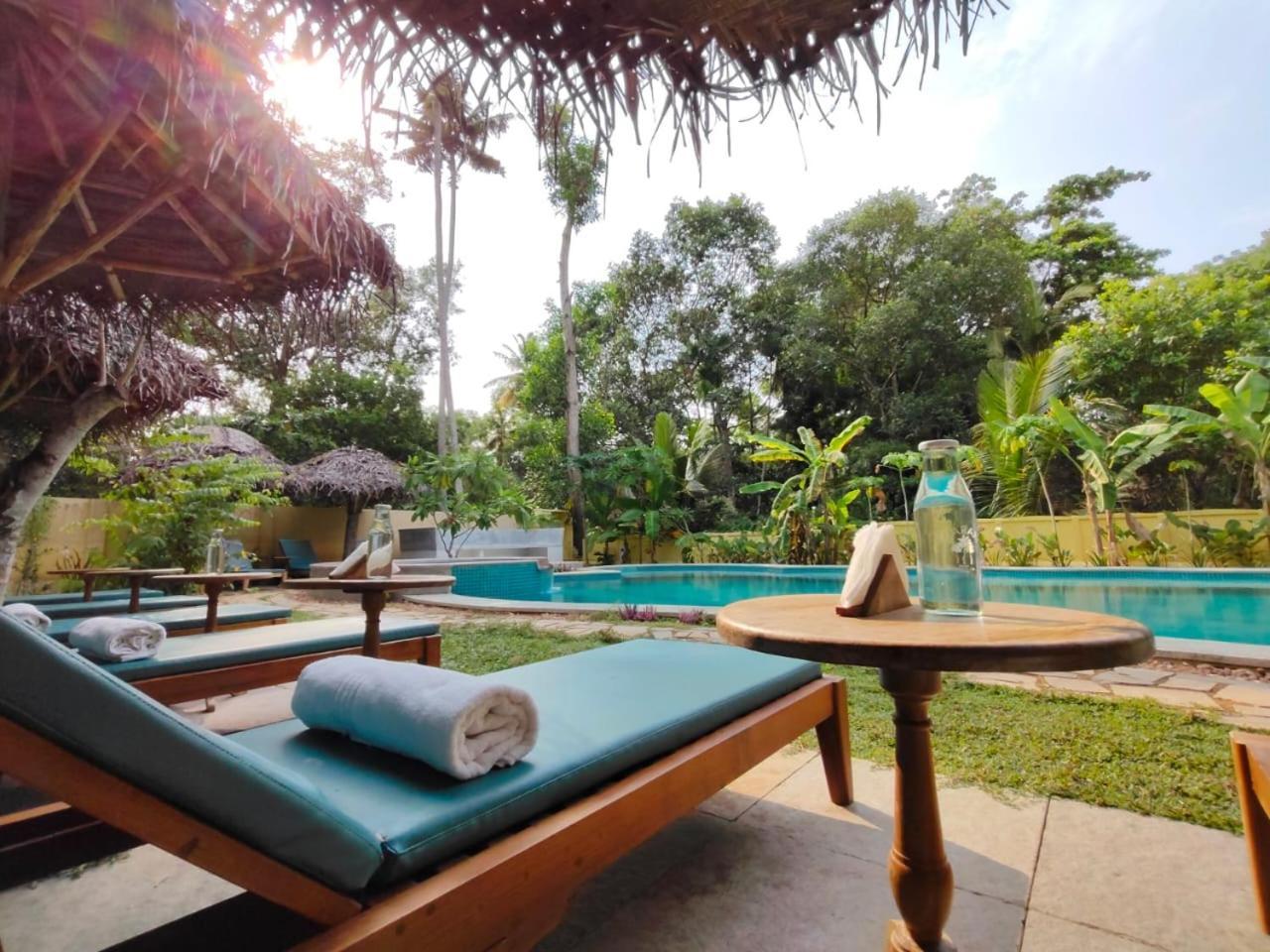 Marari Beach Bungalow Resort Alleppey Mararikulam Buitenkant foto