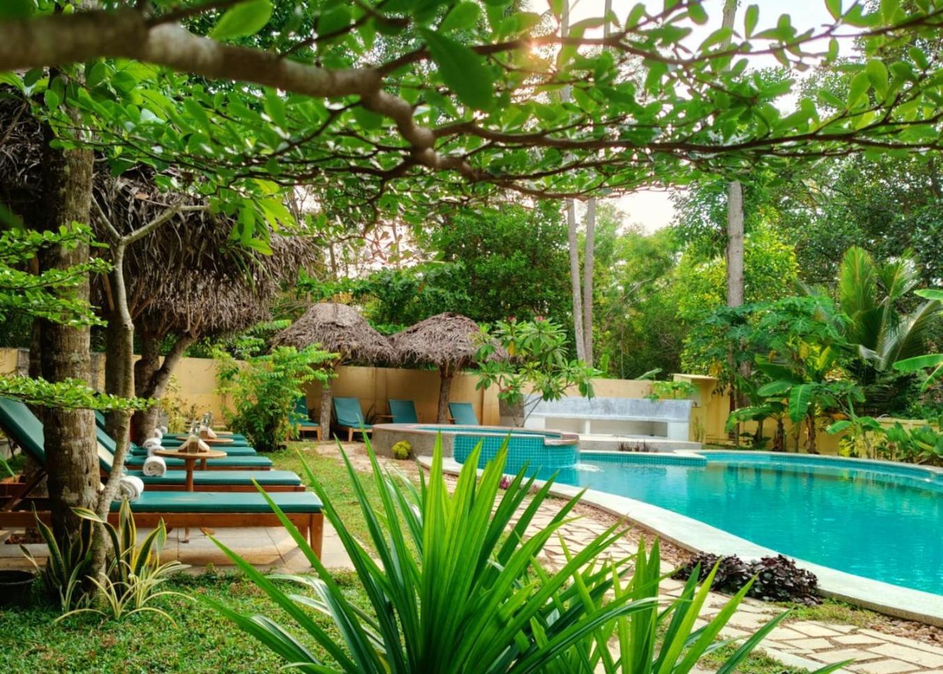 Marari Beach Bungalow Resort Alleppey Mararikulam Buitenkant foto
